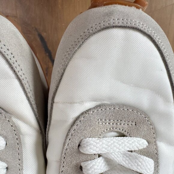 Nike Daybreak Sneakers Summit White & University Red Size 6.5 Retro Streetwear - Picture 15 of 16